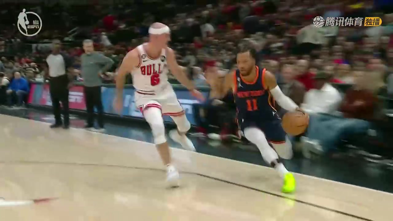 秀啊！布倫森腳踝終結(jié)將卡魯索晃倒坐地！再三分殺死比賽（布倫森集錦）